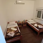 בית הארחה Robi 3*