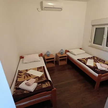 בית הארחה Robi 3*